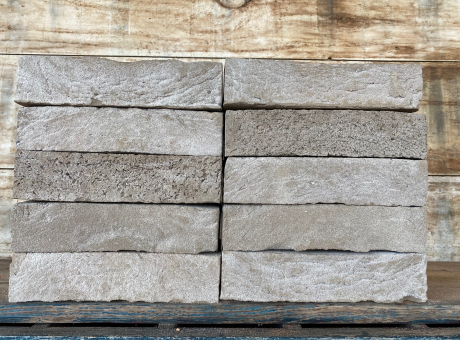 Bent u geïnteresseerd in de gevelsteen GHS-1162 of wilt u meer informatie? Neem dan gerust een kijkje op onze productenpagina of neem contact op!